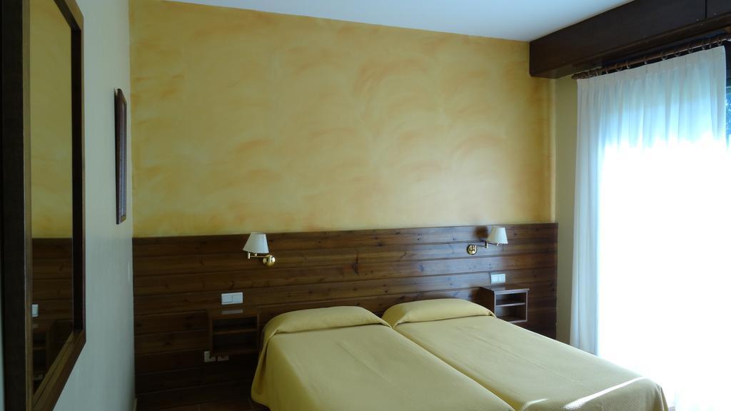 Hotel Pla Del Pi Prats I Sansor Bilik gambar