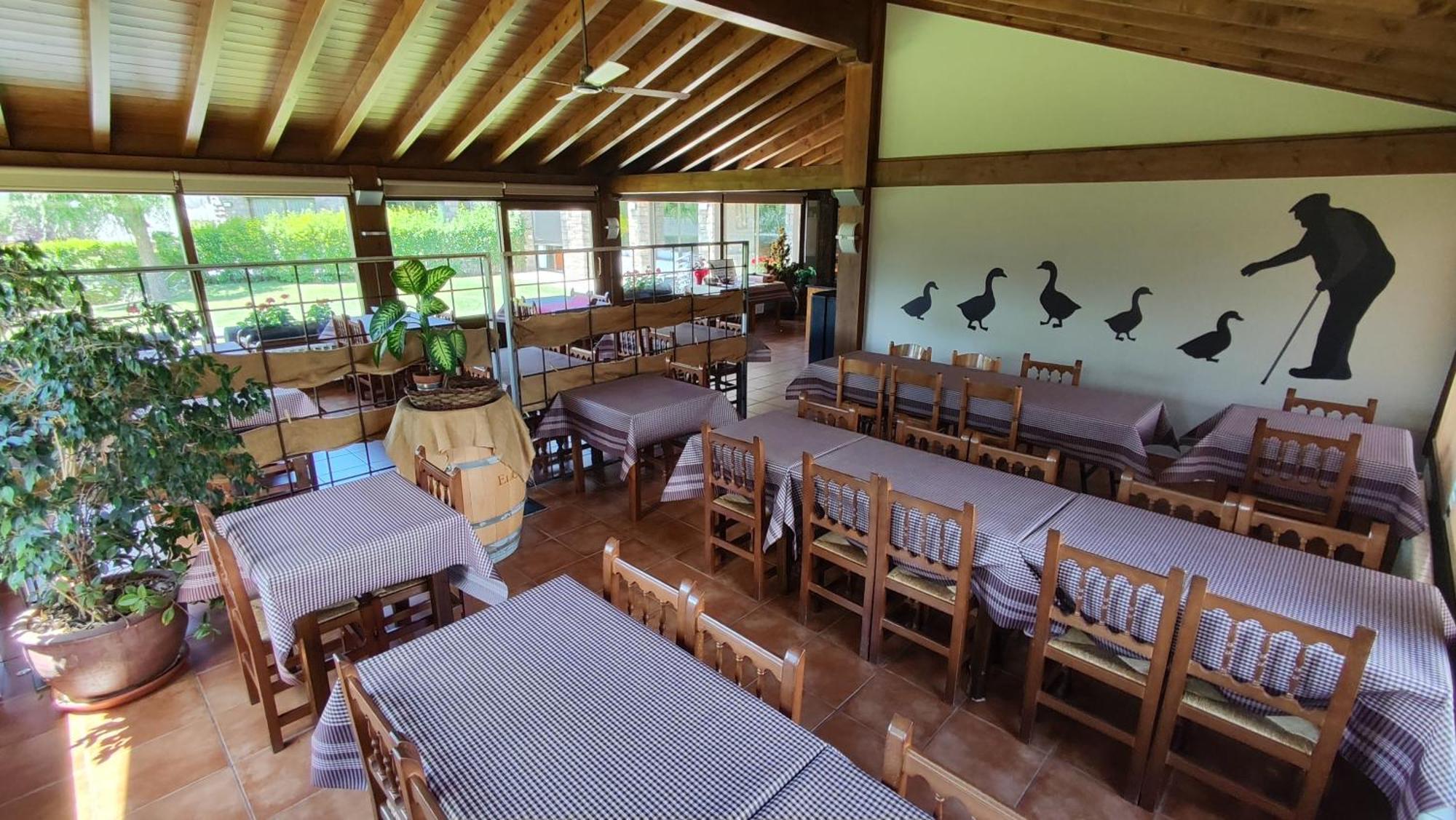 Hotel Pla Del Pi Prats I Sansor Luaran gambar