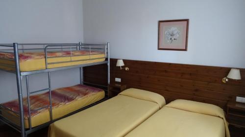 Hotel Pla Del Pi Prats I Sansor Luaran gambar